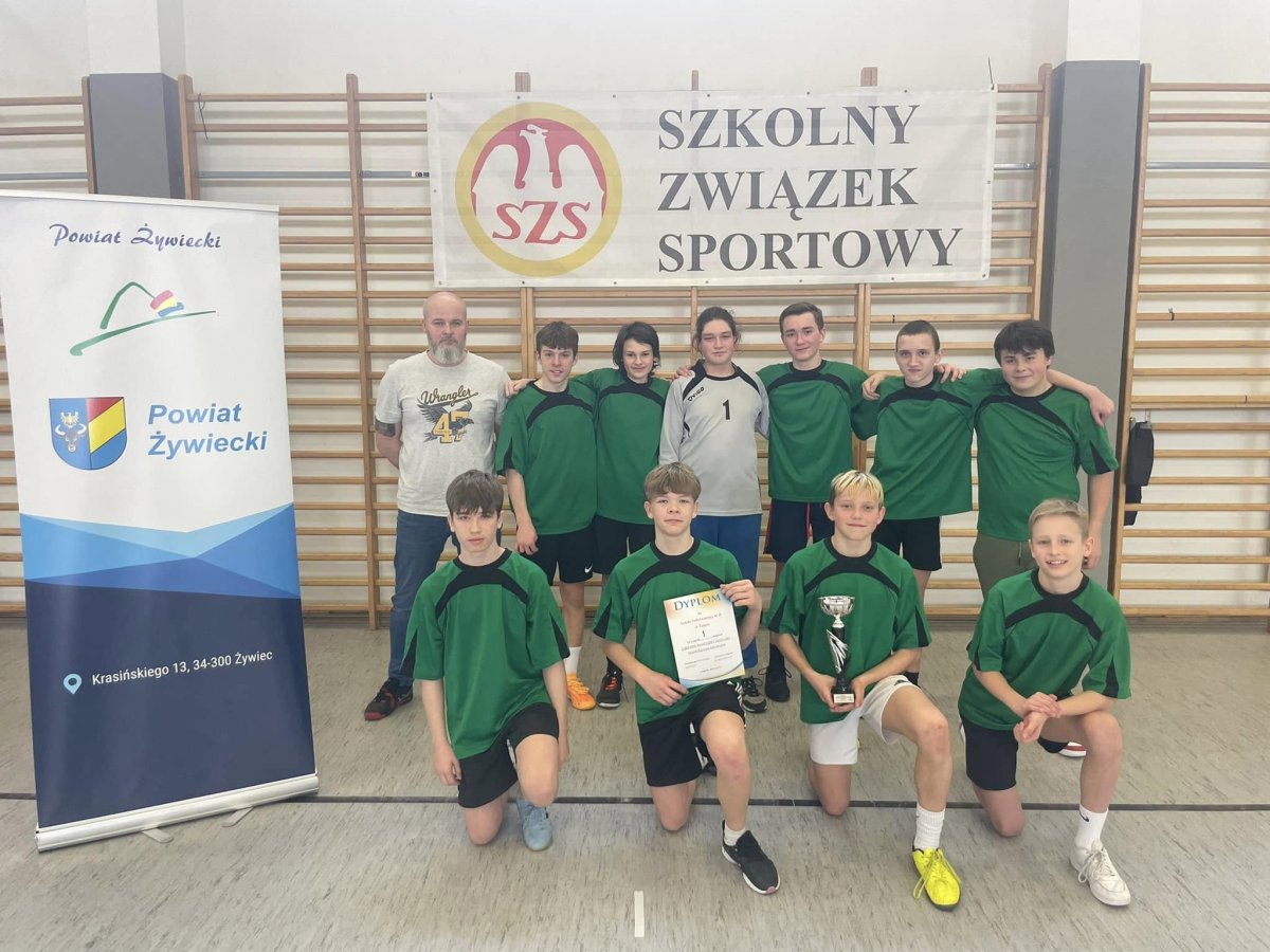 Mistrzostwa Powiatu Żywieckiego w Piłce Ręcznej Chłopców - klas 7-8 - 28 stycznia 2025r. Mistrzostwa Powiatu Żywieckiego w Piłce Ręcznej Chłopców - klas 7-8 - 28 stycznia 2025r.