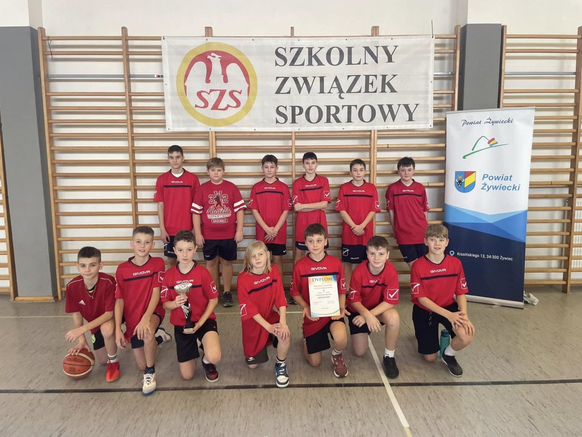 Mistrzostwa Powiatu Żywieckiego w koszykówce chłopców klas 4-6 szkół podstawowych - Igrzyska Dzieci - 30 styczeń 2025r. Mistrzostwa Powiatu Żywieckiego w koszykówce chłopców klas 4-6 szkół podstawowych - Igrzyska Dzieci - 30 styczeń 2025r.
