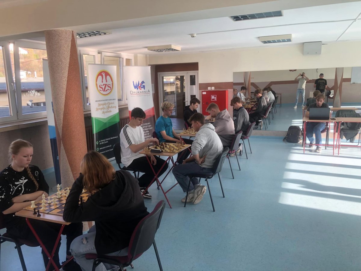 Finał Powiatu Żywieckiego Szkół Ponadpodstawowych w Szachach Drużynowych - Licealiada - 7 listopada 2024r. Finał Powiatu Żywieckiego Szkół Ponadpodstawowych w Szachach Drużynowych - Licealiada - 7 listopada 2024r.